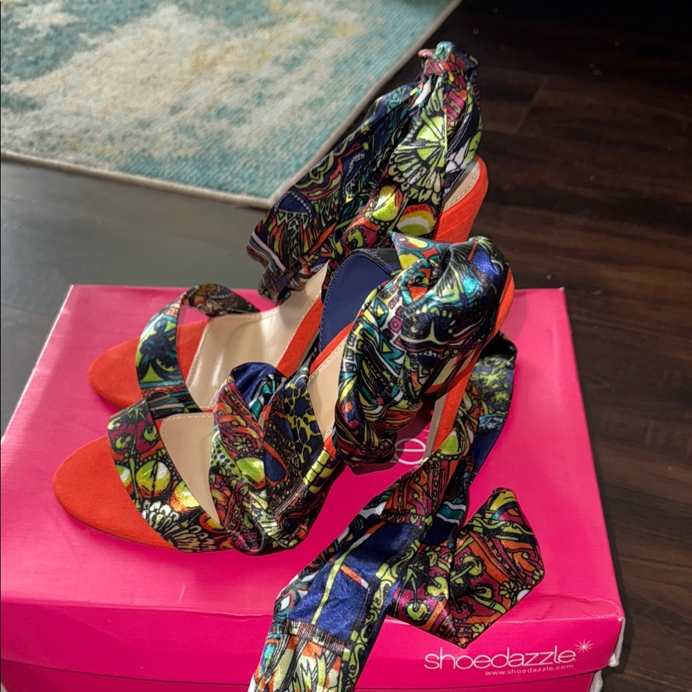 Just fab Vibrant Patterned Heels - Picture 2 of 4